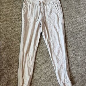 Athleta White Sweatpants with Elastic Waistband and Tapered Legs